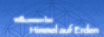 Blaues Muster mit weißem Text: "Willkommen bei Himmel auf Erden."