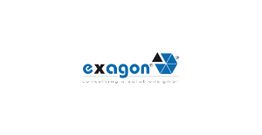 Logo der Firma "Exagon" mit blauem Schriftzug und geometrischem Design auf weißem Hintergrund.