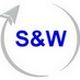 Logo mit blauem Text "S&W", umgeben von einem grauen Kreis mit Papierflieger.