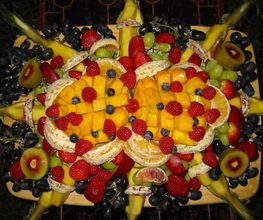 Partyservice, Feinkost, Käse, Obst und Gemüse