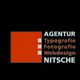 Agenturlogo mit Text: Agentur Nitsche, Typografie, Fotografie, Webdesign, rotes Quadrat links.