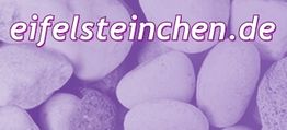 Text "eifelsteinchen.de" auf einem Hintergrund aus kleinen, lila Steinen.