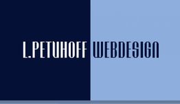 Dunkelblauer und hellblauer Hintergrund mit Text: "L. Petuhoff Webdesign".