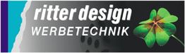 "Logo von ritter design, Werbetechnik: Schriftzug und grünes Kleeblatt auf dunklem Hintergrund."