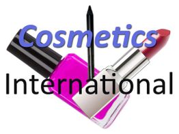 Kosmetik-Logo mit Lippenstift, Nagellack und Kajalstift. Text: "Cosmetics International".