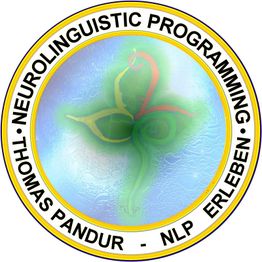 Logo mit stilisierter Blume, umrahmt von Text: "Neurolinguistic Programming Thomas Pandur NLP Erleben".