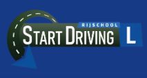 Logo van rijschool “Start Driving” met een weg en een blauw vierkant met de letter L.
