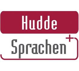 Rotes und weißes Logo mit der Aufschrift "Hudde Sprachen+".