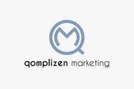Logo "qomplizen marketing" in schwarz und graublauem Design auf weißem Hintergrund.