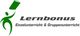 Logo mit grünem Buch und Figur, Text: Lernbonus - Einzelunterricht & Gruppenunterricht.