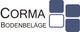 Logo von Corma Bodenbeläge mit vier blauen Quadraten rechts.