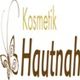 Logo mit Schriftzug „Kosmetik Hautnah“ und einem Schmetterling links neben dem Text.