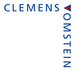 „CLEMENS VOMSTEIN“ in blauem Text mit rotem Pfeil.