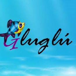 Pez colorido con la palabra "Gluglú" sobre fondo azul claro.