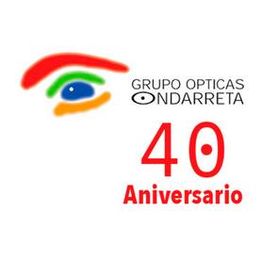 Logotipo de Grupo Ópticas Ondarreta con texto: "40 Aniversario" en rojo.
