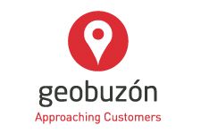 Logo de Geobuzón, con un pin rojo y texto "Approaching Customers" debajo.