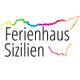 Logo mit Umriss von Sizilien in bunten Farben und dem Text "Ferienhaus Sizilien".