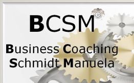 BCSM-Logo mit Zahnrädern, Text: Business Coaching Schmidt Manuela.