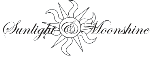 Logo mit Sonne und Schriftzug "Sunlight @ Moonshine" in dekorativer Schriftart.