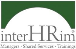 Logo von interHRim in Grün mit Text: "Managers - Shared Services - Trainings".