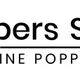 Logo van Poppers Specialist met geel flesje en tekst "DE ONLINE POPPERS SPECIALIST".
