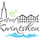 "Logo met tekst 'Beleef Kwintsheul', silhouetten van een kerk, kassen en blauwe golven."