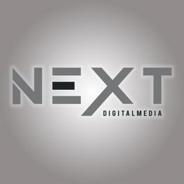 Graues Logo mit dem Schriftzug "NEXT DIGITAL MEDIA" auf einem weißen Hintergrund.