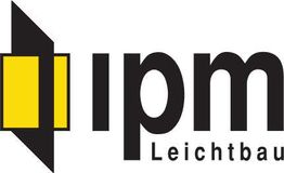 Logo mit schwarzem Text "ipm Leichtbau" und gelbem, schwarz-umrahmtem Quadrat links.