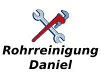 Gekreuzte Werkzeuge und Text "Rohrreinigung Daniel".