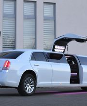 STAR DRIVE LIMOUSINENSERVICE Logo