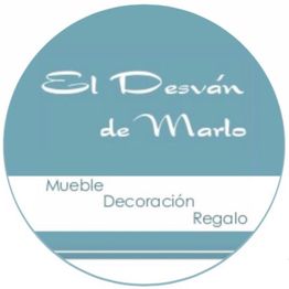 Circular logo con texto: "El Desván de Marlo, Mueble, Decoración, Regalo".