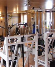 Teilinnenansicht des Fitnessstudions Schwitzkasten