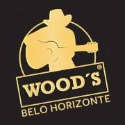 Silhueta dourada de músico com violão e chapéu, texto: "Wood's Belo Horizonte".
