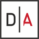 Logo mit den Buchstaben D und A, getrennt durch eine vertikale Linie. D in Schwarz, A in Rot.
