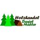 Logo mit drei grünen Tannen, Holzstapeln und Schriftzug "Holzhandel Daniel Müller".