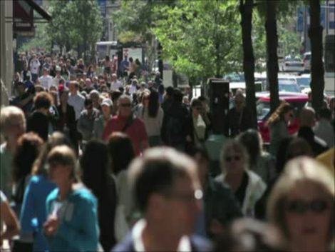 Polnische Pflegekräfte wie Maria sind bundesweit im Rahmen der häuslichen 24 Stunden Pflege im Einsatz und ermöglichen Pflegebedürftigen den Verbleib in der gewohnten Umgebung des eigenen Zuhause. Deutschlandweit sind schätzungsweise 200.000 osteuropäisch