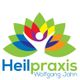 Logo der Heilpraxis Wolfgang Jahn mit buntem Blattform-Design und stilisiertem Menschen.