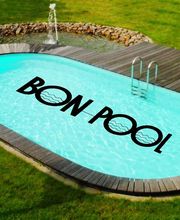 Schwimmbecken im Garten