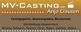 Agenturlogo von MV-Casting mit Anja Clausen, Orten in Mecklenburg-Vorpommern auf gelbem Hintergrund.