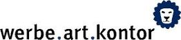 Logo mit Text "werbe.art.kontor" und einem blauen Löwenkopf rechts daneben.