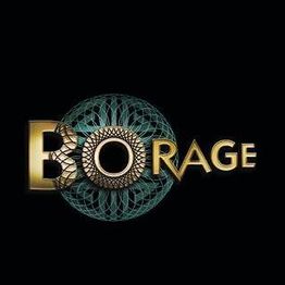 Tekst "Borage" in gouden letters met een geometrisch patroon in de achtergrond op zwarte achtergrond.