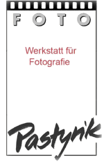 Filmstreifen mit Text "Werkstatt für Fotografie" und "Pastyrik" darunter.