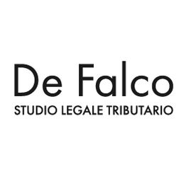 Logo con testo: "De Falco, Studio Legale Tributario". Sfondo bianco, carattere nero.