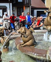 Saubrunnen im Kunst- und Storchendorf Bornheim