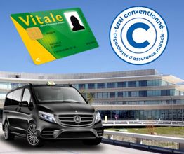 Taxi conventionné, carte Vitale et hôpital en arrière-plan.
