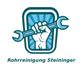 Eine Faust hält einen Schraubenschlüssel, „Rohrreinigung Steininger“ steht darunter.