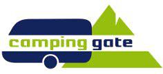 Logo mit einem blauen Wohnwagen und grünen Bergen, Text: "Camping Gate".