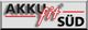 Logo mit Text "AKKU fit SÜD" in roten und schwarzen Buchstaben auf grauem Hintergrund.