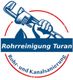 Logo mit einer Hand, die eine Rohrzange hält. Text: "Rohrreinigung Turan, Rohr- und Kanalsanierung".