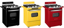 Fogões coloridos: preto, amarelo e vermelho, alinhados lado a lado.